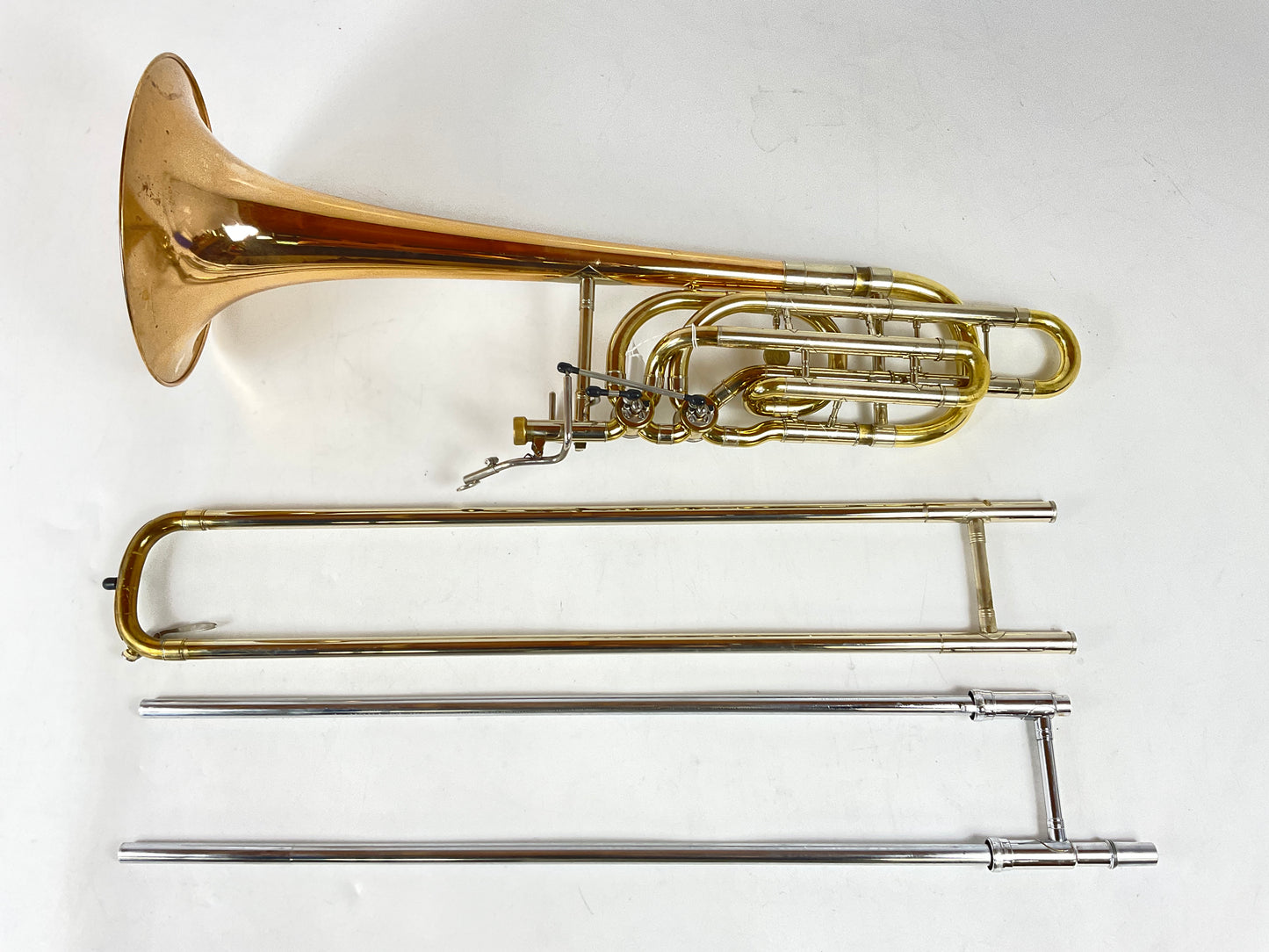 Trombone basse Holton TR-181 Sib/Fa/Solb/Ré indépendant d'occasion (SN: 639775)