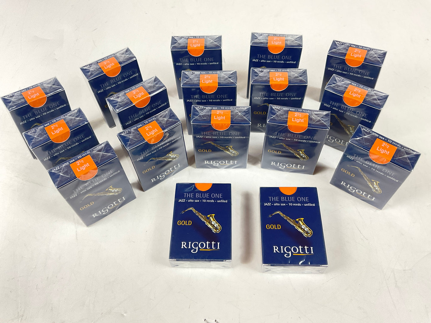 Alto Saxophone Reed Lot: 17 Boxes Rigotti Gold Blue 2.5 Light [38622]