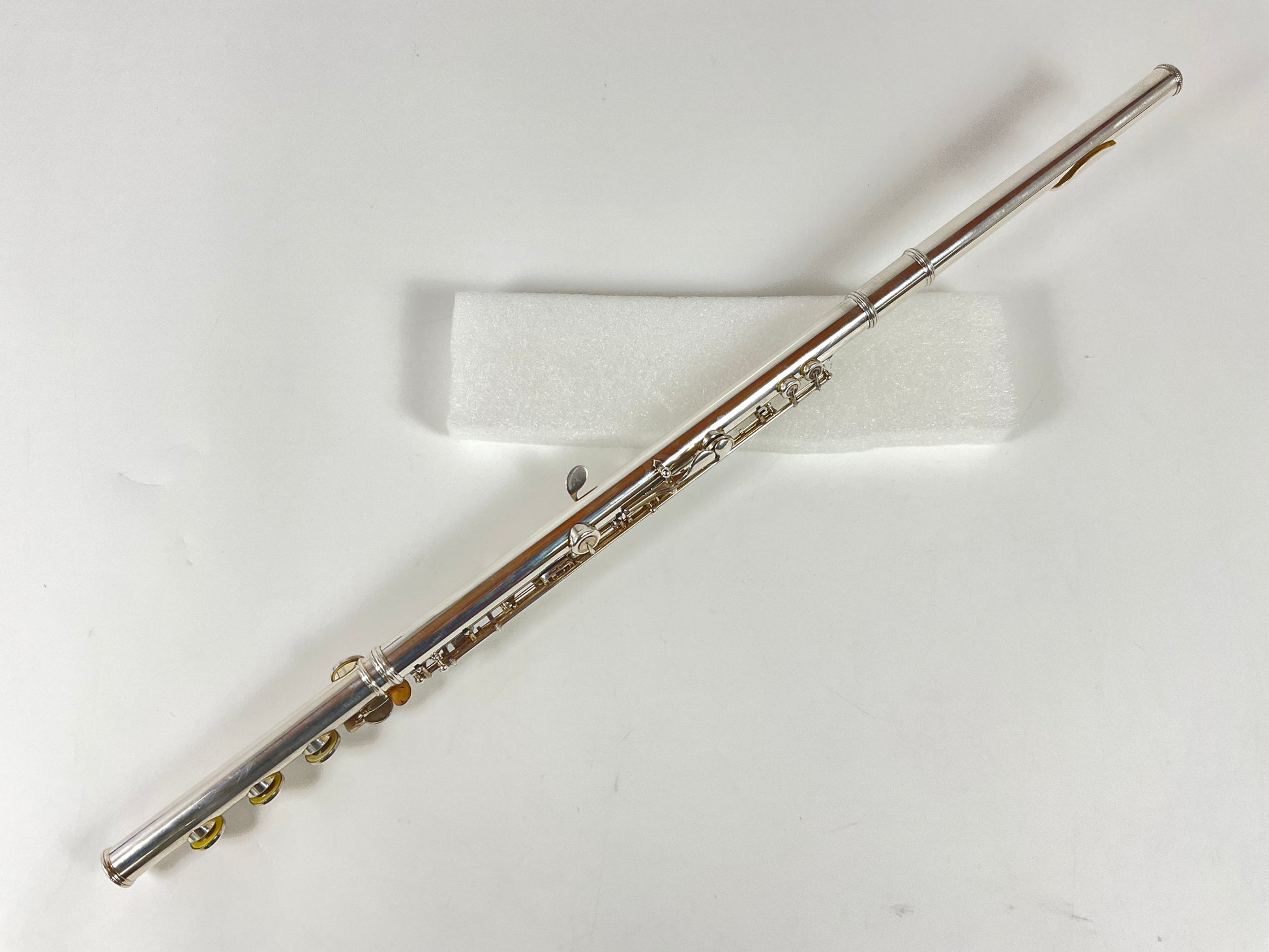 Used Yamaha YFL-881 C Flute (SN: 2748)