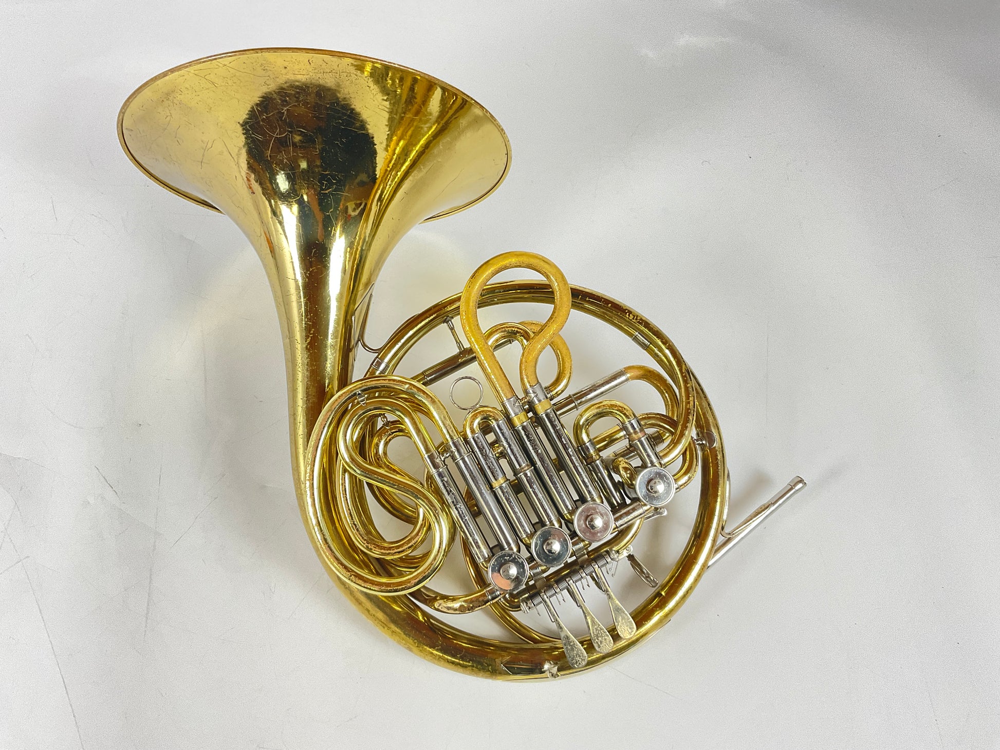 Used Yamaha YHR-664 F/Bb Double French Horn (SN: 002946)