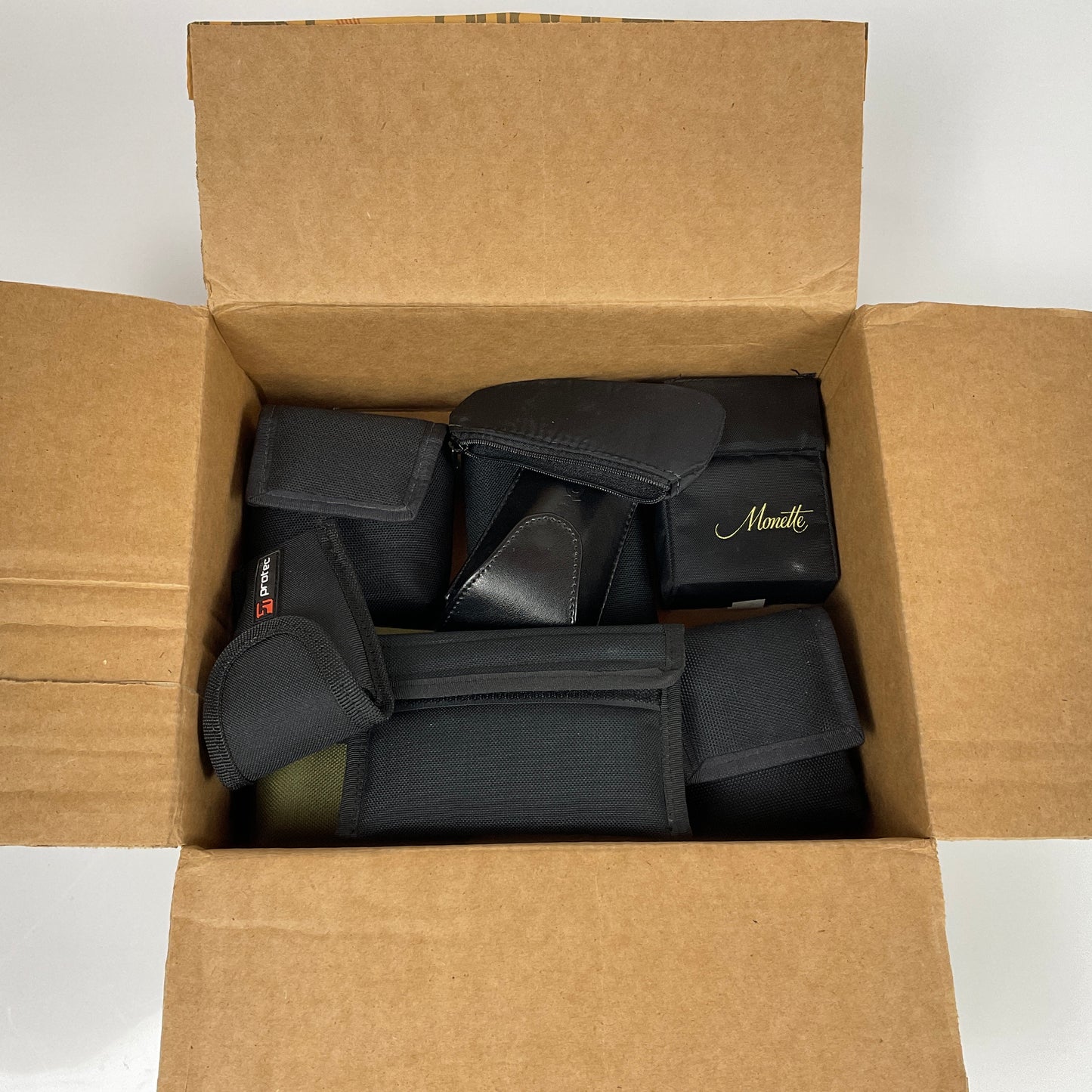 Mouthpiece Pouch Lot 2: Box of Mouthpiece Pouches *SOLD AS IS* [32481]