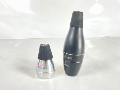 Lot de 80 sourdines de trompette d'occasion (Silent Brass PM7, Faxx Practice) « VENDU TEL QUEL » [38887]